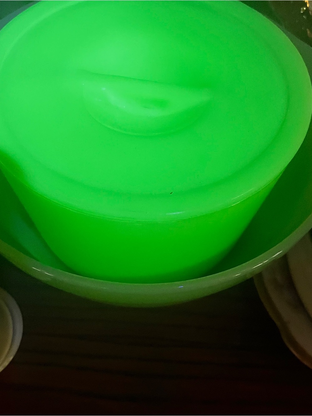 vintage Jadeite Refrigerator Container Uranium Glass Canister Jar with lid
